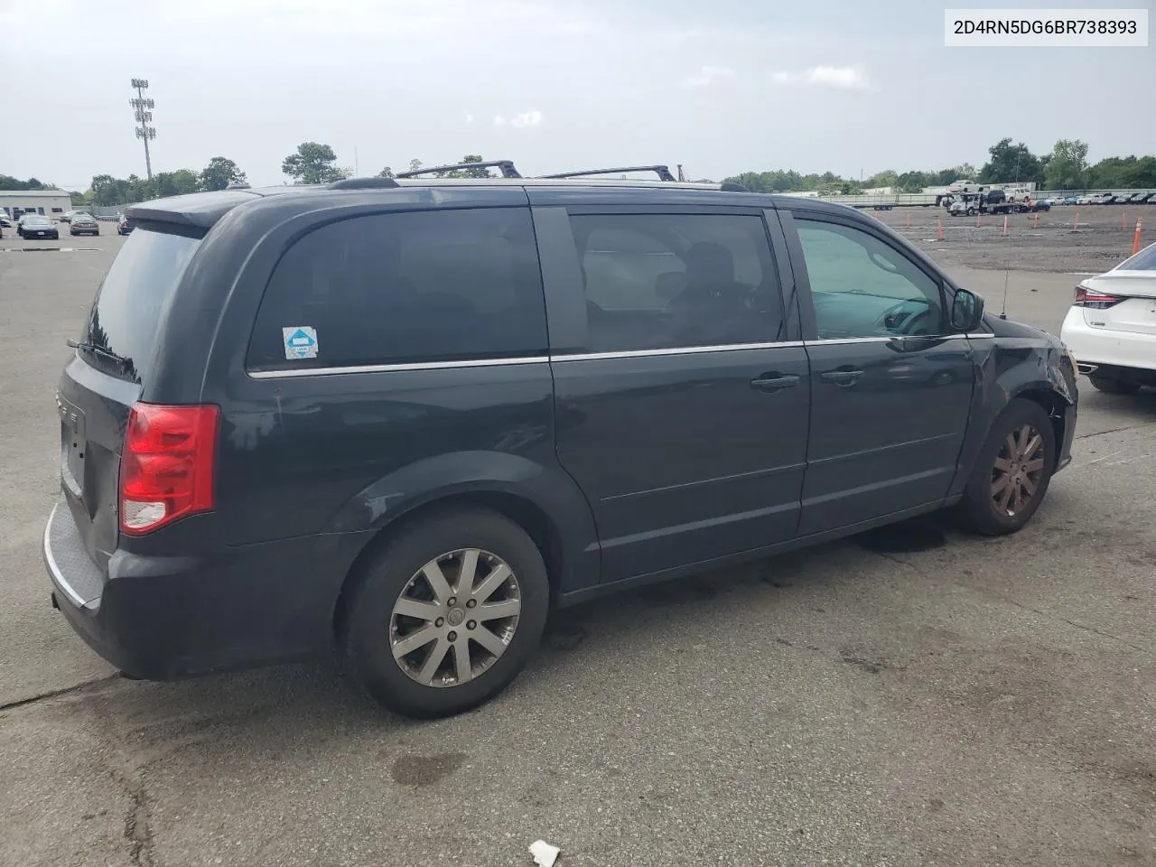 2011 Dodge Grand Caravan Crew VIN: 2D4RN5DG6BR738393 Lot: 63997524