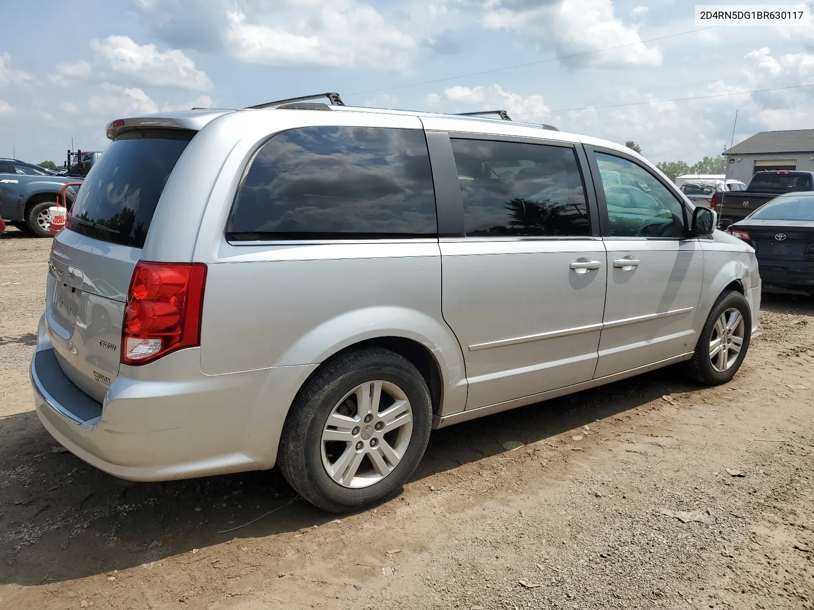 2011 Dodge Grand Caravan Crew VIN: 2D4RN5DG1BR630117 Lot: 65210254