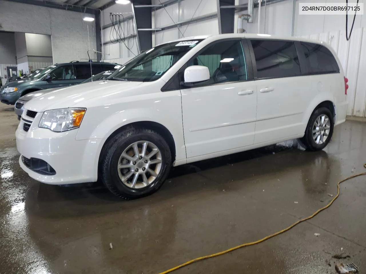 2D4RN7DG0BR697125 2011 Dodge Grand Caravan R/T