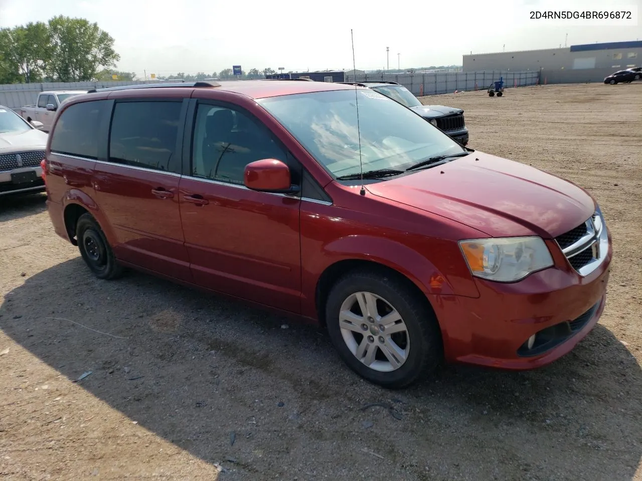 2011 Dodge Grand Caravan Crew VIN: 2D4RN5DG4BR696872 Lot: 68063844