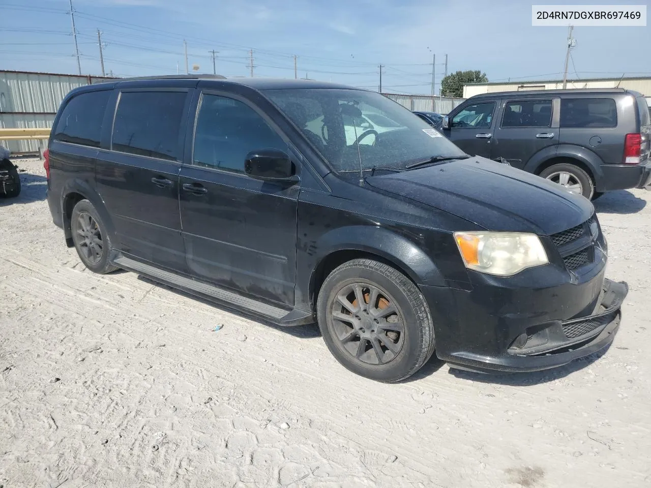 2011 Dodge Grand Caravan R/T VIN: 2D4RN7DGXBR697469 Lot: 68092674