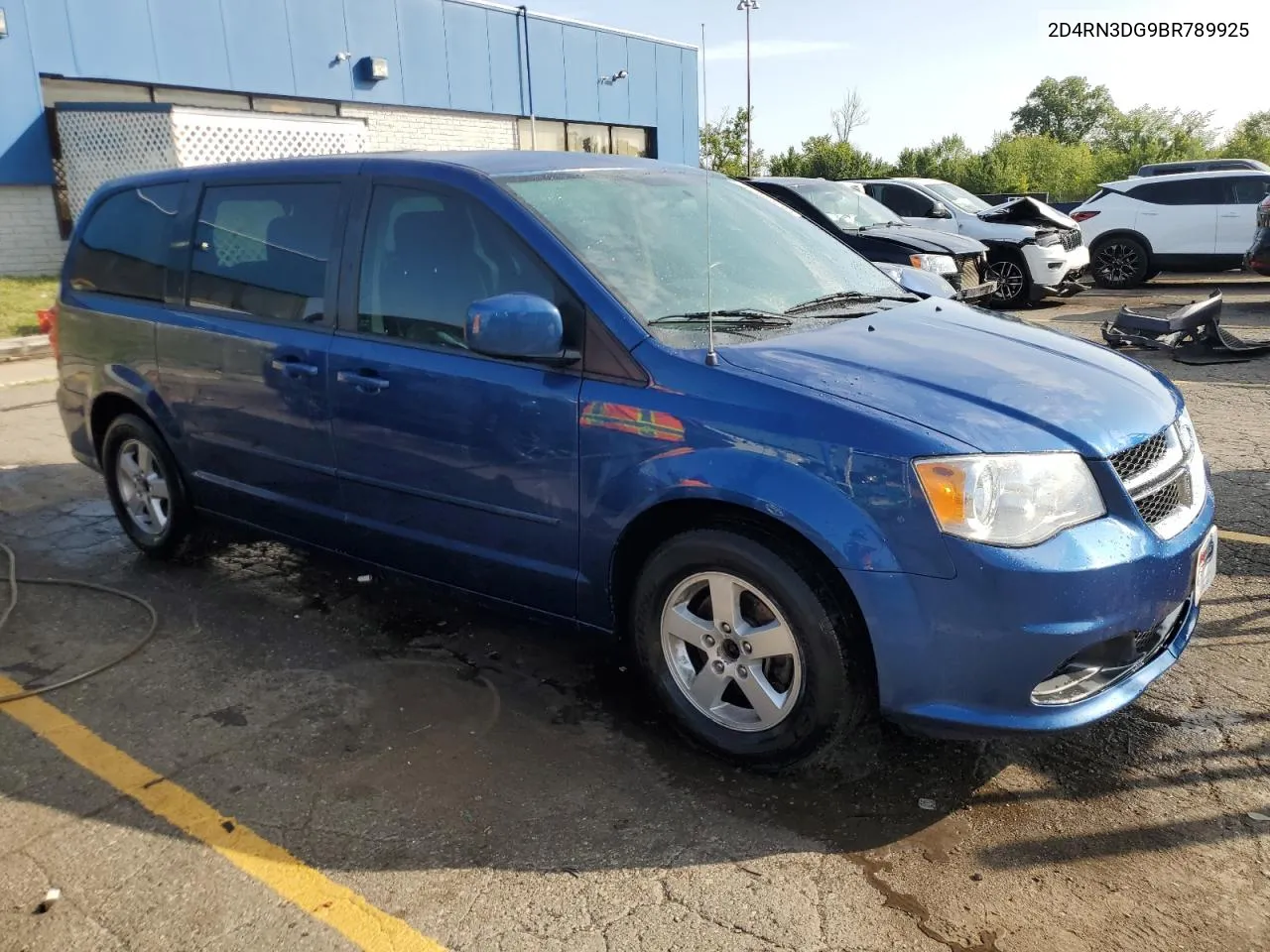 2D4RN3DG9BR789925 2011 Dodge Grand Caravan Mainstreet