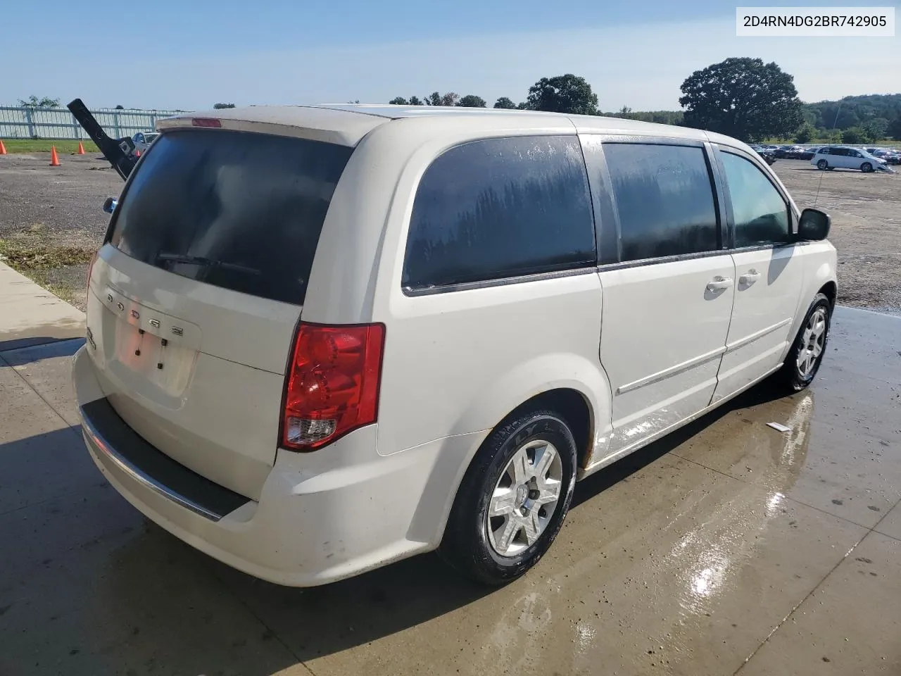 2D4RN4DG2BR742905 2011 Dodge Grand Caravan Express