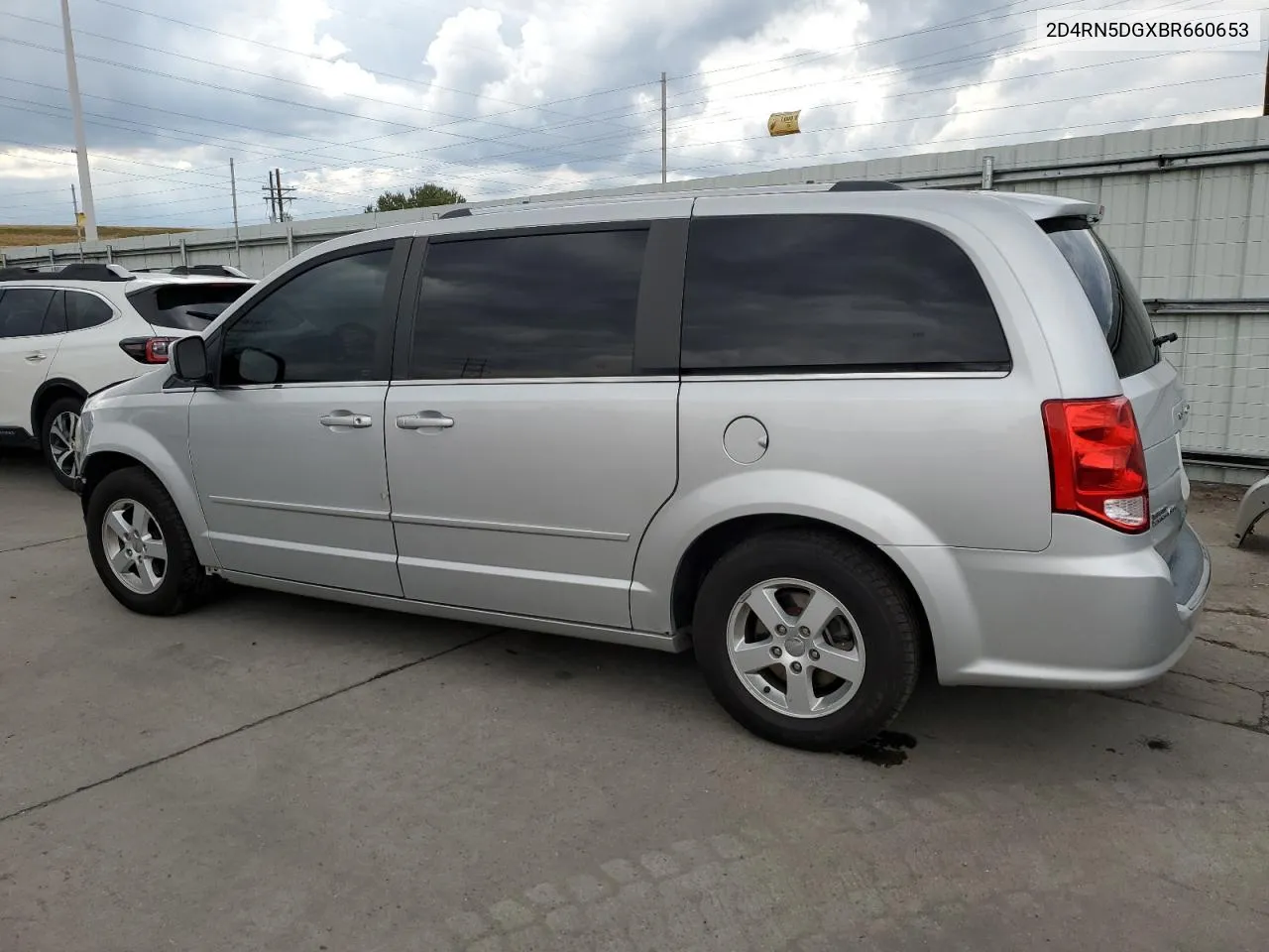 2011 Dodge Grand Caravan Crew VIN: 2D4RN5DGXBR660653 Lot: 70431514