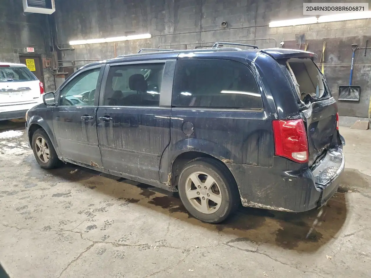 2D4RN3DG8BR606871 2011 Dodge Grand Caravan Mainstreet