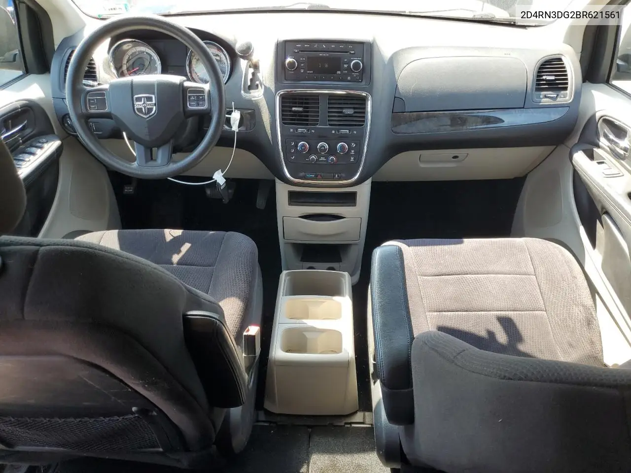 2D4RN3DG2BR621561 2011 Dodge Grand Caravan Mainstreet