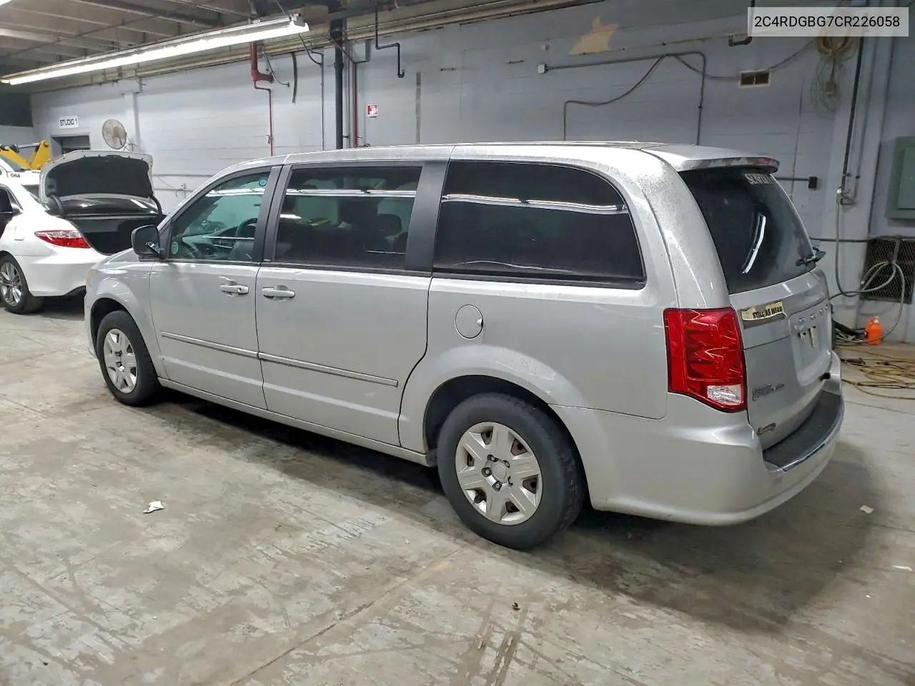 2C4RDGBG7CR226058 2012 Dodge Grand Caravan Se