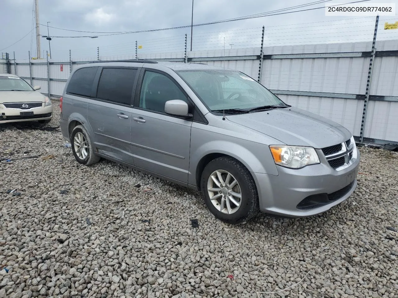 2C4RDGCG9DR774062 2013 Dodge Grand Caravan Sxt