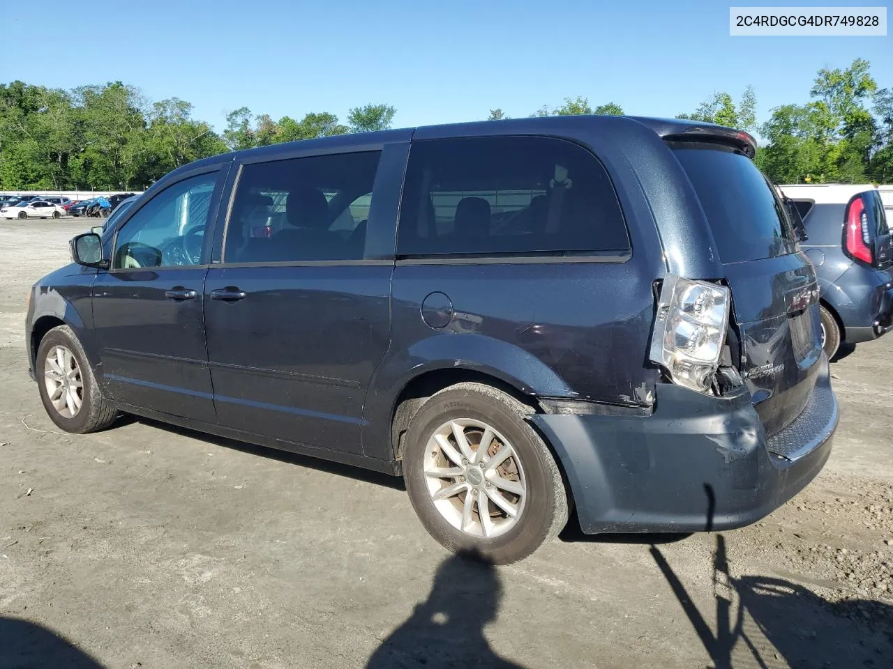 2C4RDGCG4DR749828 2013 Dodge Grand Caravan Sxt