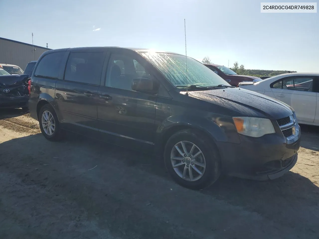 2013 Dodge Grand Caravan Sxt VIN: 2C4RDGCG4DR749828 Lot: 54698314