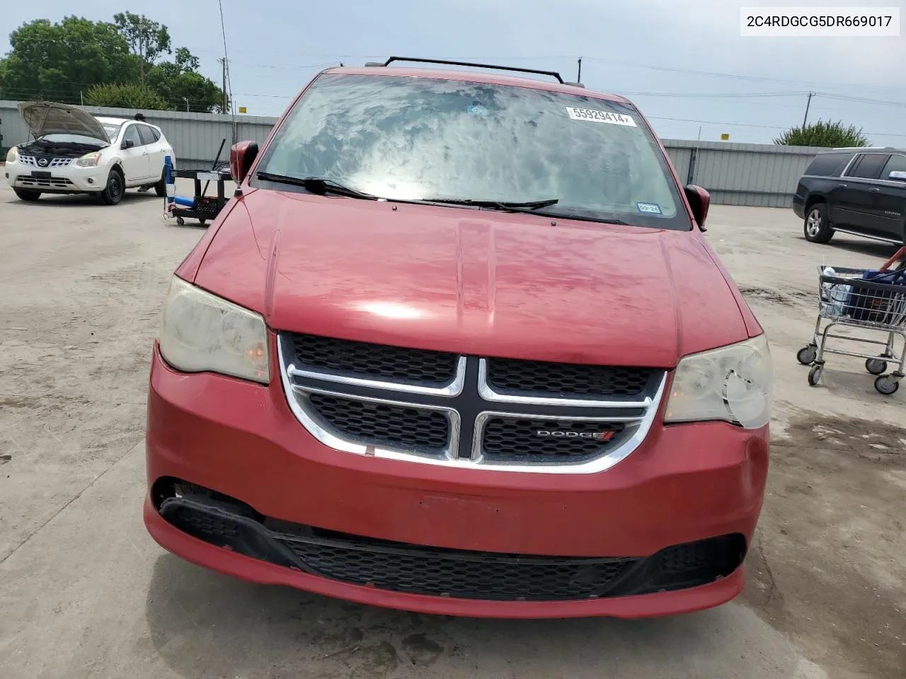 2C4RDGCG5DR669017 2013 Dodge Grand Caravan Sxt