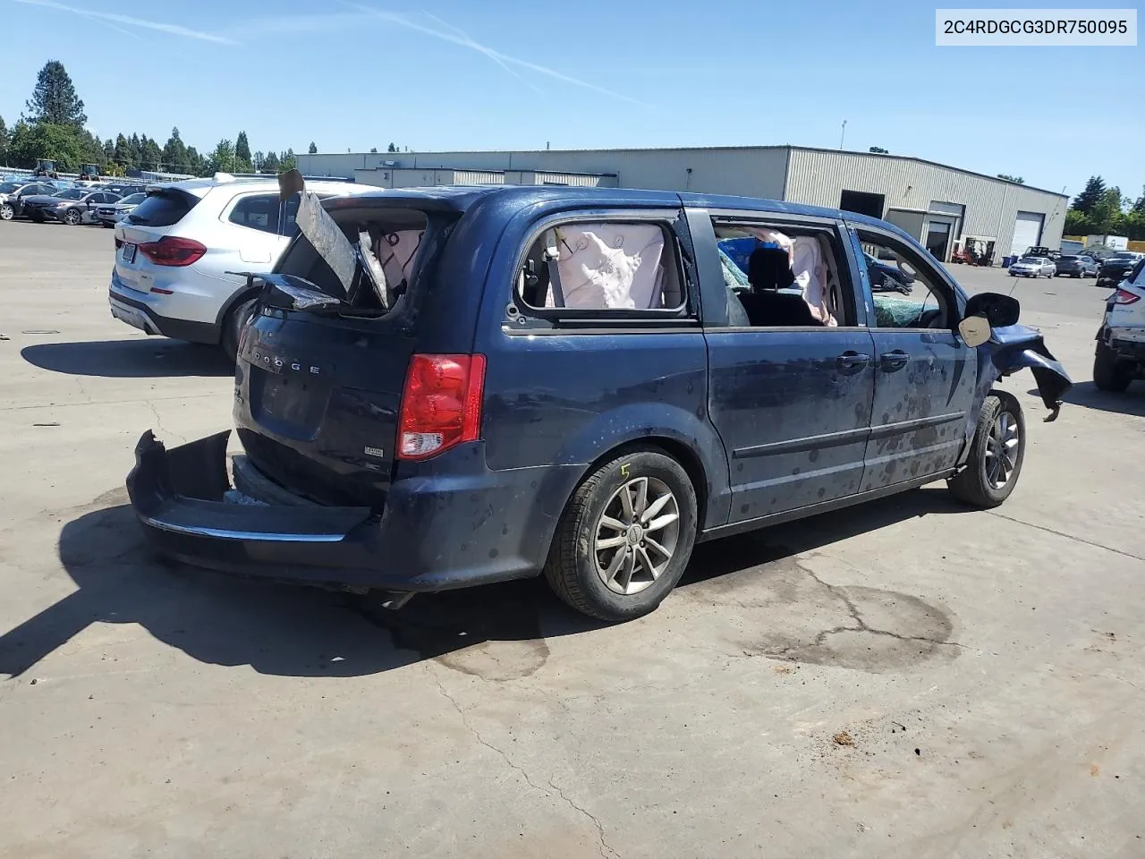 2C4RDGCG3DR750095 2013 Dodge Grand Caravan Sxt