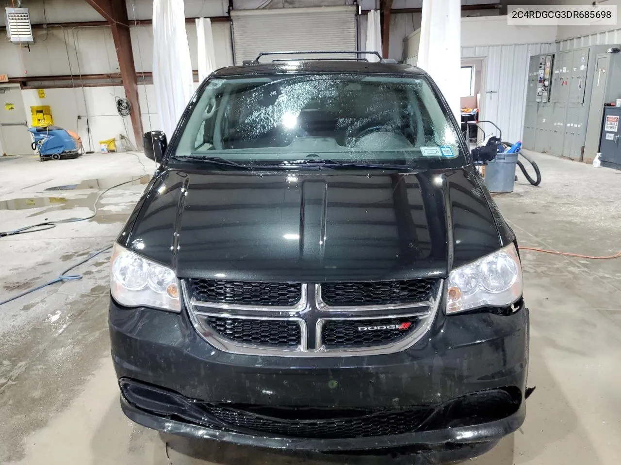 2C4RDGCG3DR685698 2013 Dodge Grand Caravan Sxt