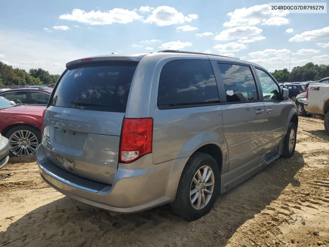 2C4RDGCG7DR795279 2013 Dodge Grand Caravan Sxt