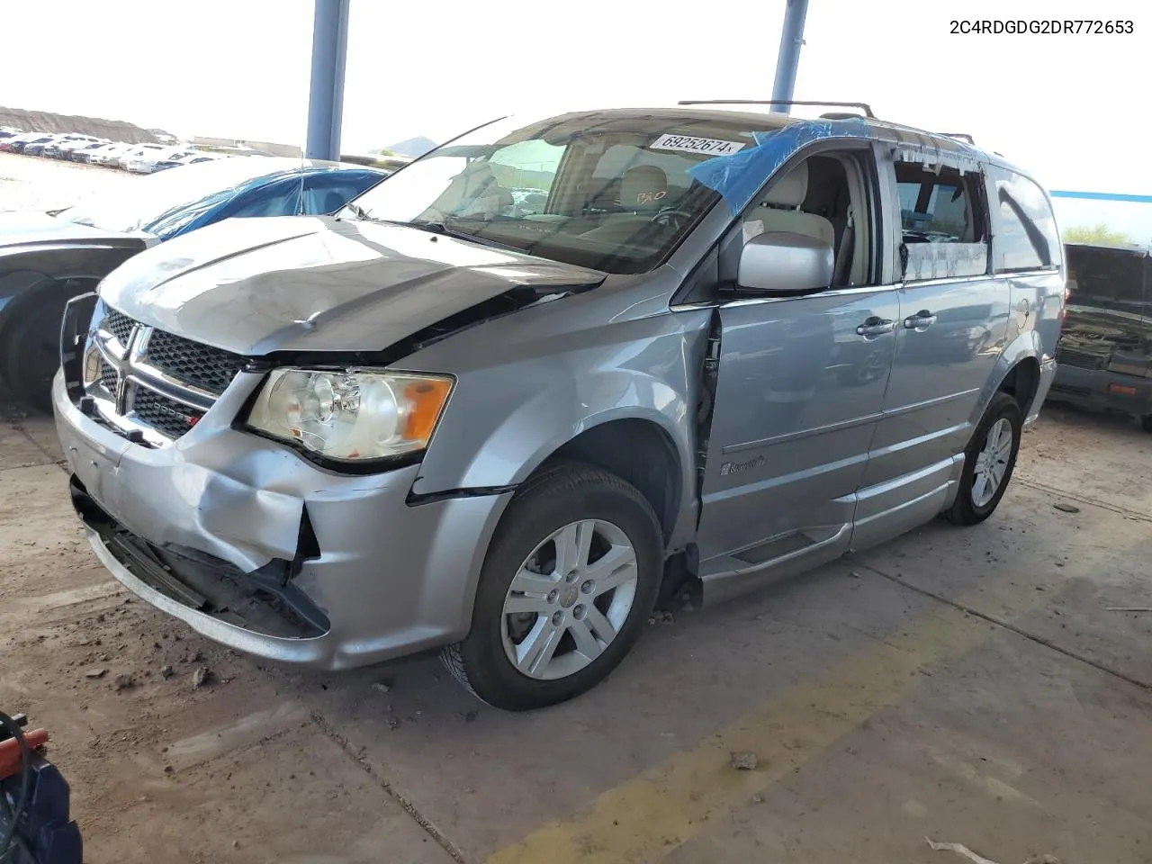 2013 Dodge Grand Caravan Crew VIN: 2C4RDGDG2DR772653 Lot: 69252674