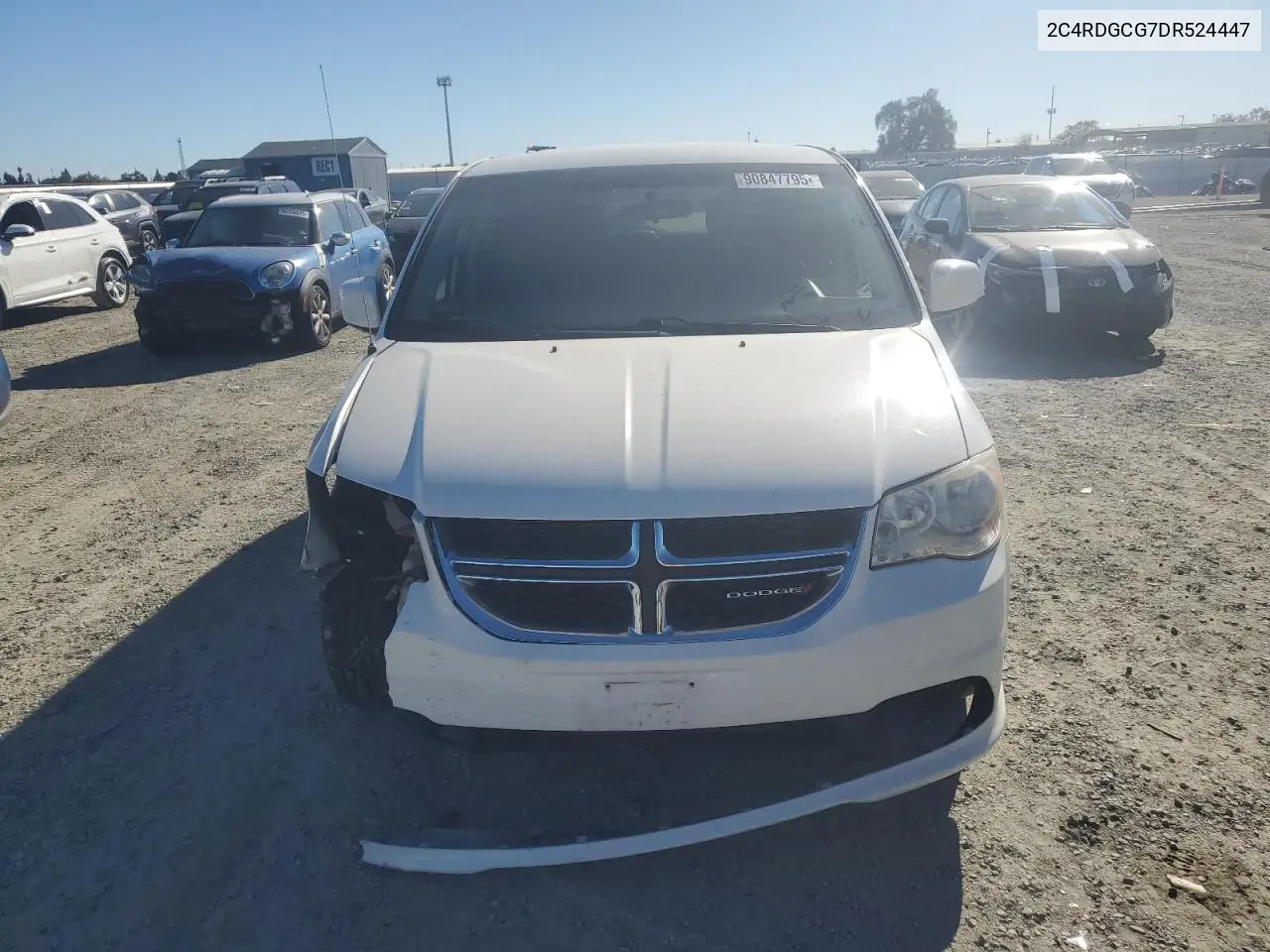 2C4RDGCG7DR524447 2013 Dodge Grand Caravan Sxt