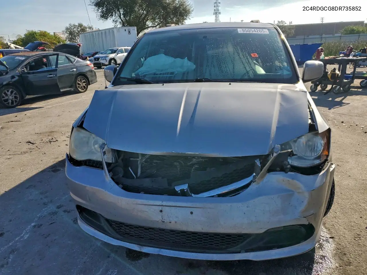 2C4RDGCG8DR735852 2013 Dodge Grand Caravan Sxt