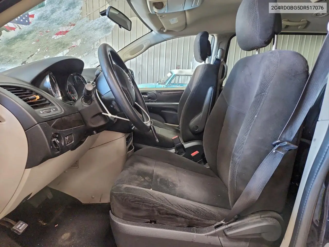 2C4RDGBG5DR517076 2013 Dodge Grand Caravan Se