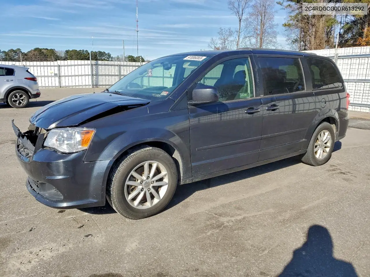 2C4RDGCG0DR613292 2013 Dodge Grand Caravan Sxt