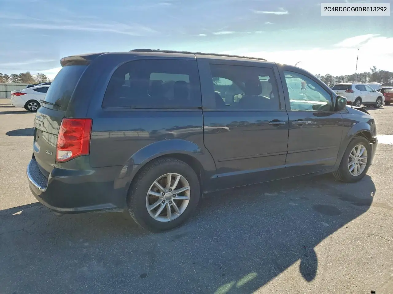 2C4RDGCG0DR613292 2013 Dodge Grand Caravan Sxt