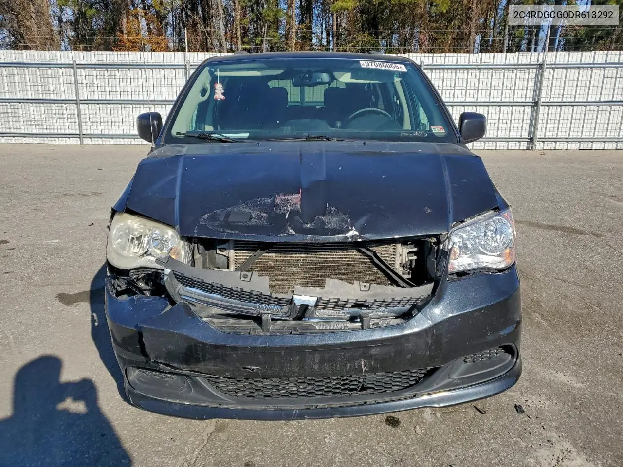 2C4RDGCG0DR613292 2013 Dodge Grand Caravan Sxt