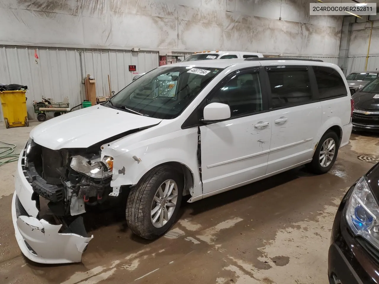 2C4RDGCG9ER252811 2014 Dodge Grand Caravan Sxt