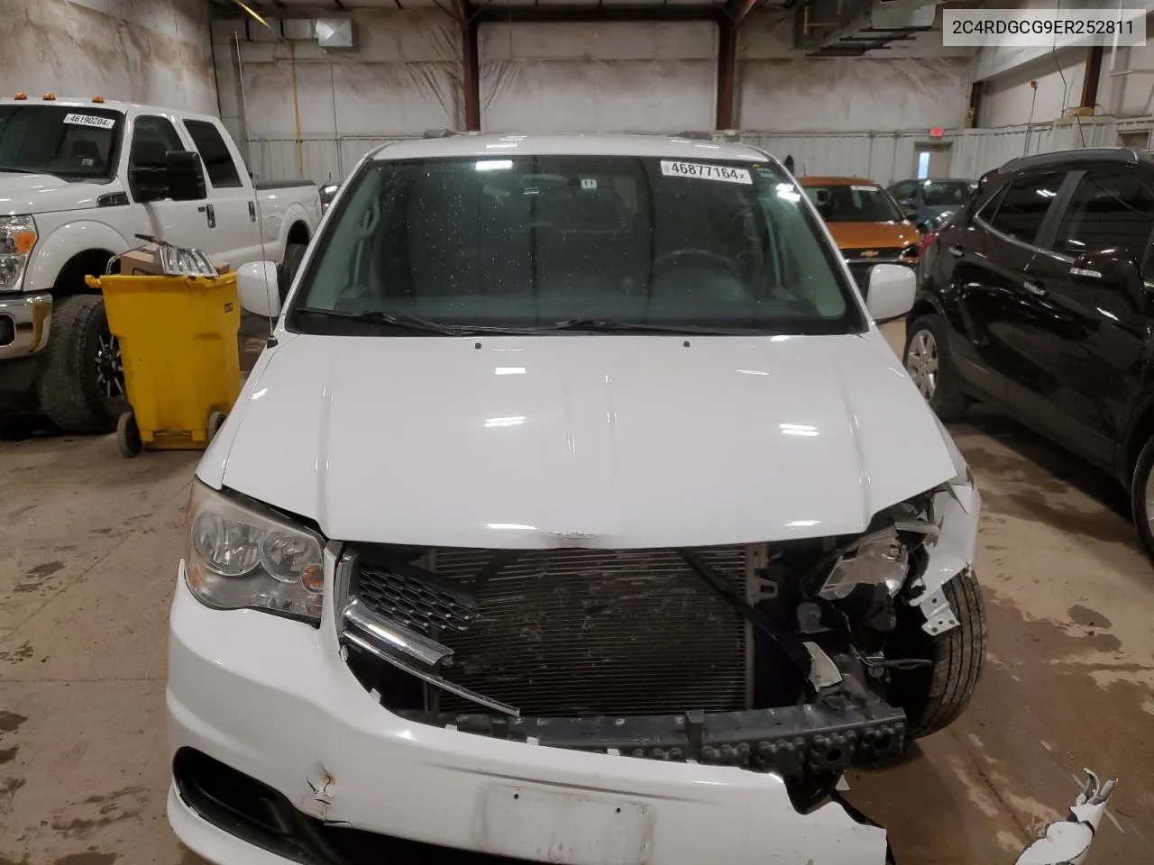 2C4RDGCG9ER252811 2014 Dodge Grand Caravan Sxt