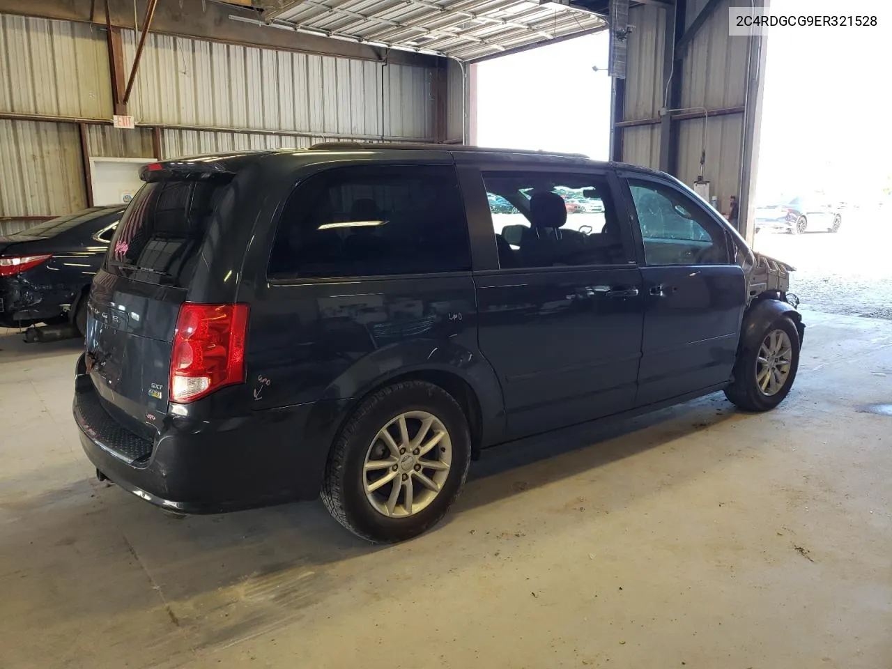 2C4RDGCG9ER321528 2014 Dodge Grand Caravan Sxt