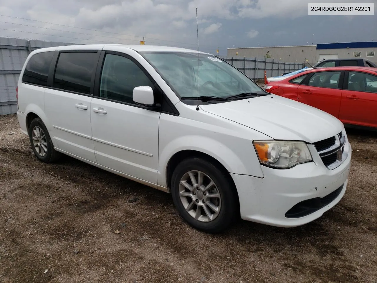 2C4RDGCG2ER142201 2014 Dodge Grand Caravan Sxt