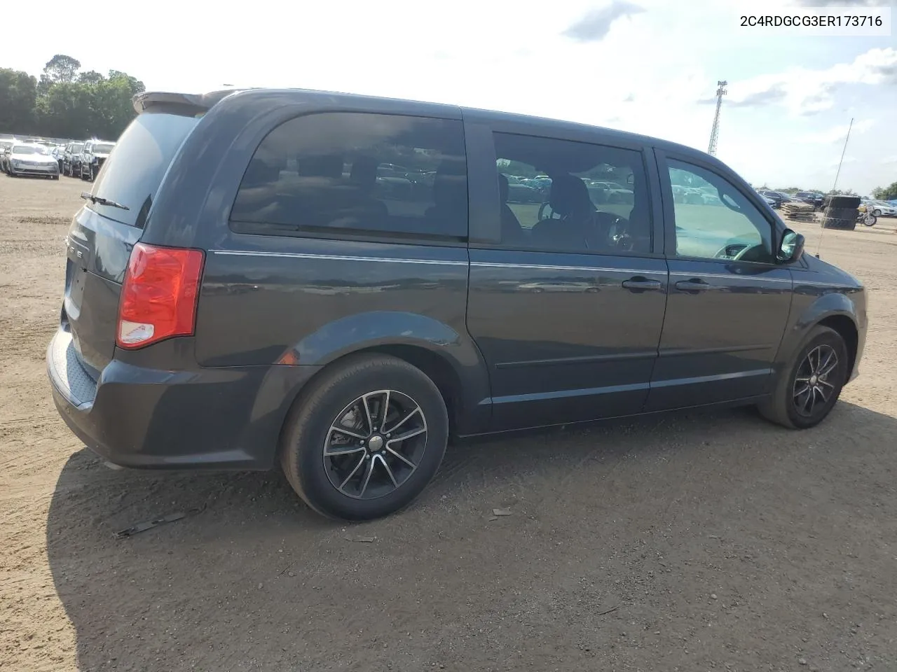 2C4RDGCG3ER173716 2014 Dodge Grand Caravan Sxt