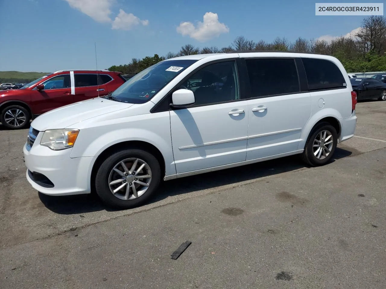 2C4RDGCG3ER423911 2014 Dodge Grand Caravan Sxt