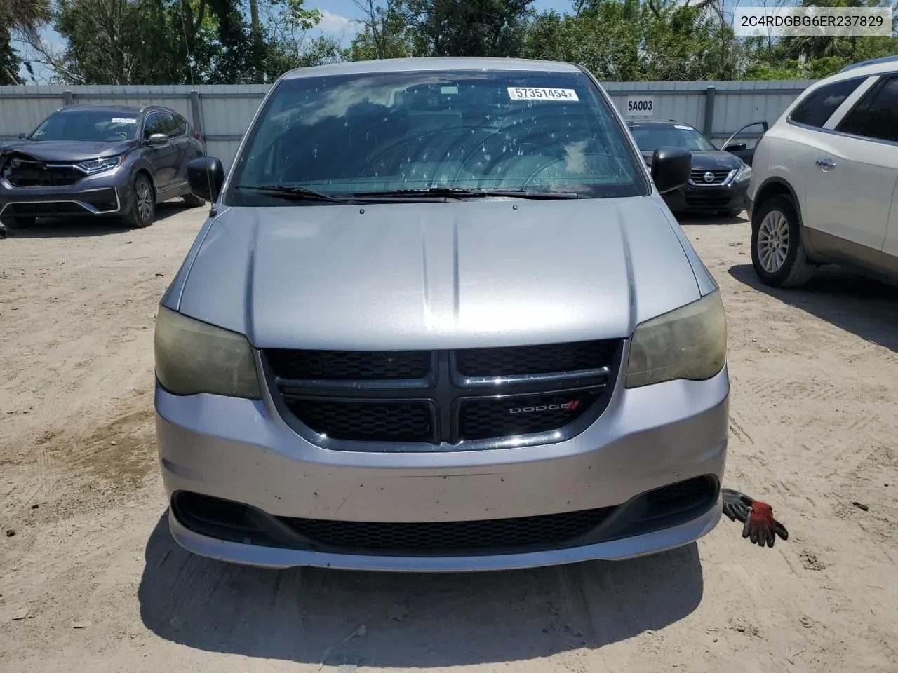 2C4RDGBG6ER237829 2014 Dodge Grand Caravan Se