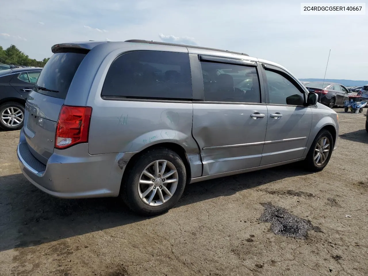 2C4RDGCG5ER140667 2014 Dodge Grand Caravan Sxt