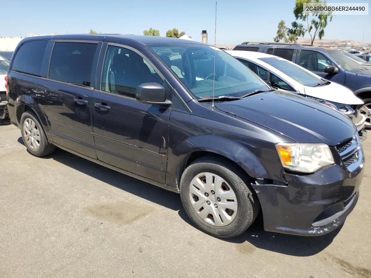 2C4RDGBG6ER244490 2014 Dodge Grand Caravan Se