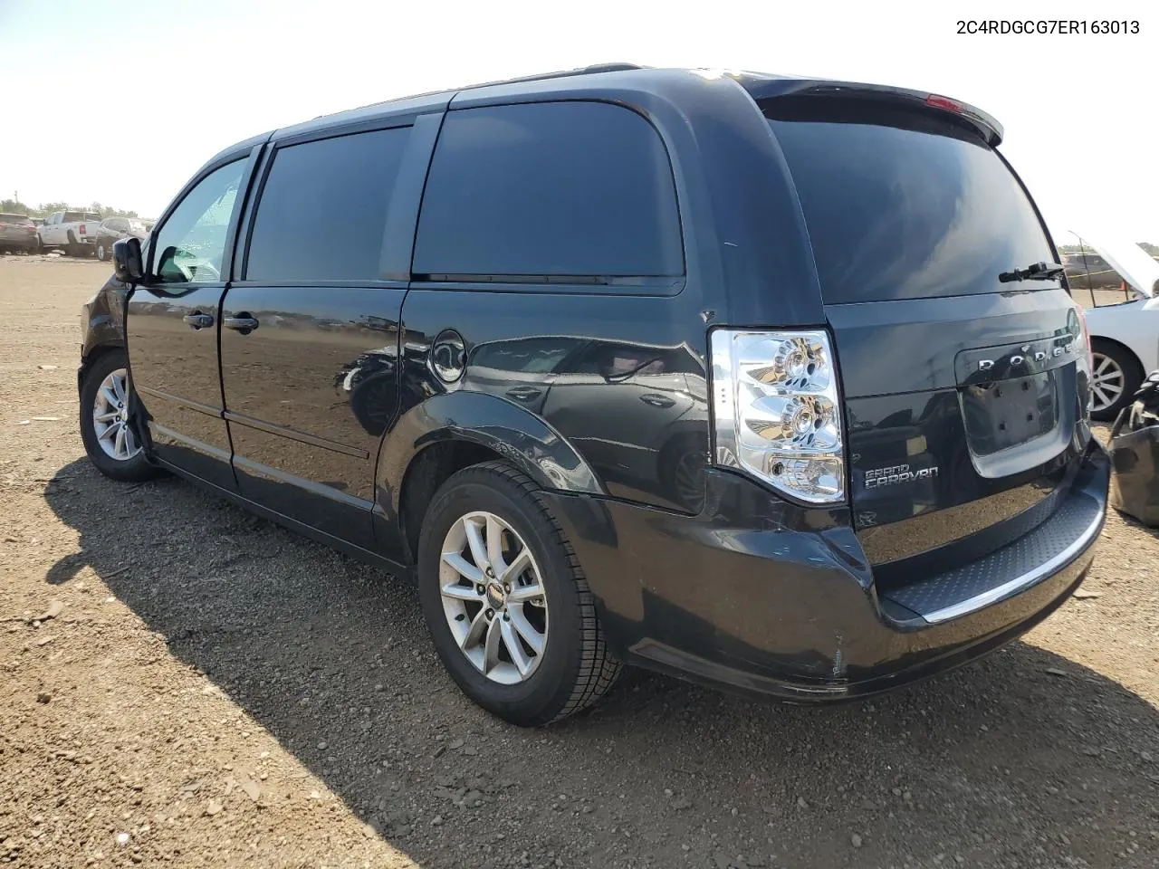 2C4RDGCG7ER163013 2014 Dodge Grand Caravan Sxt