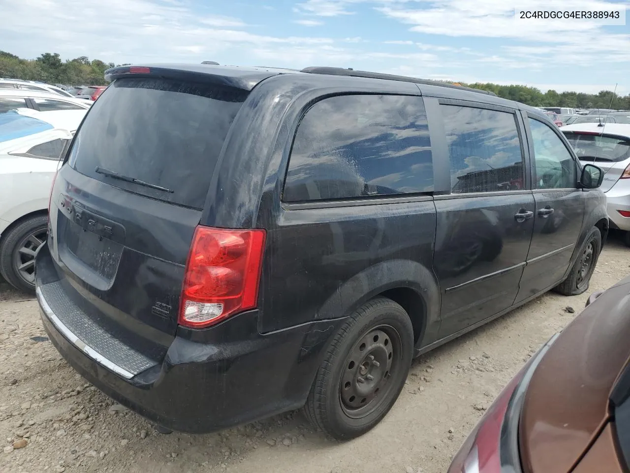 2C4RDGCG4ER388943 2014 Dodge Grand Caravan Sxt