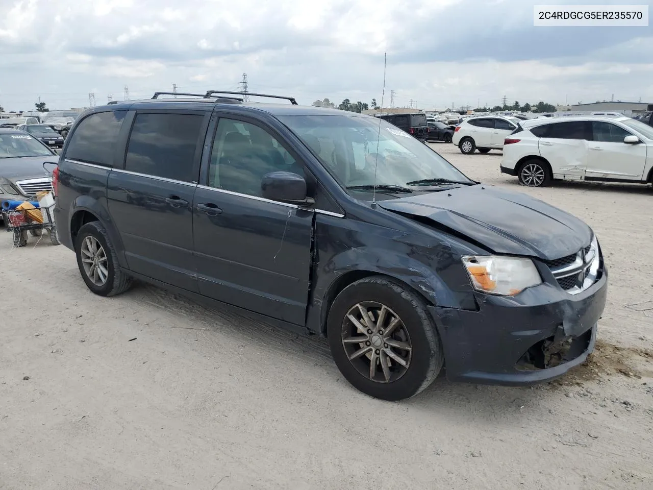 2014 Dodge Grand Caravan Sxt VIN: 2C4RDGCG5ER235570 Lot: 68207554