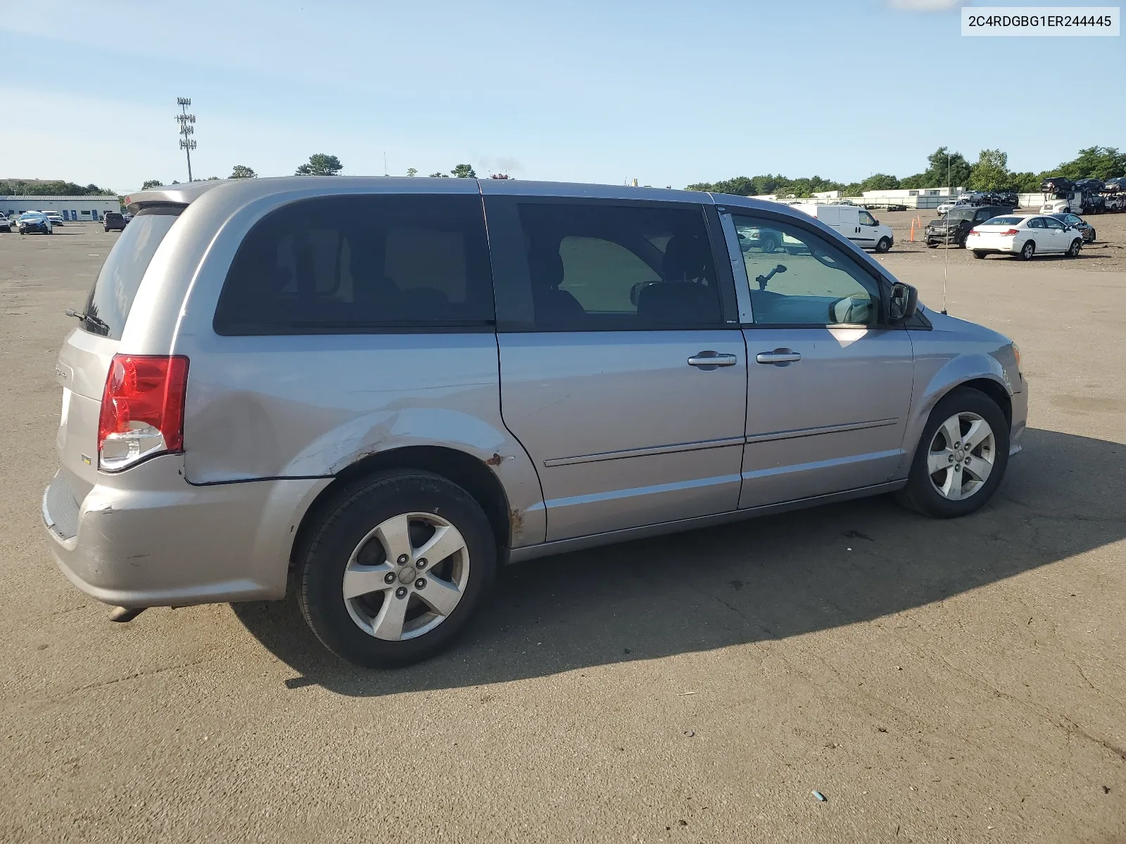 2C4RDGBG1ER244445 2014 Dodge Grand Caravan Se