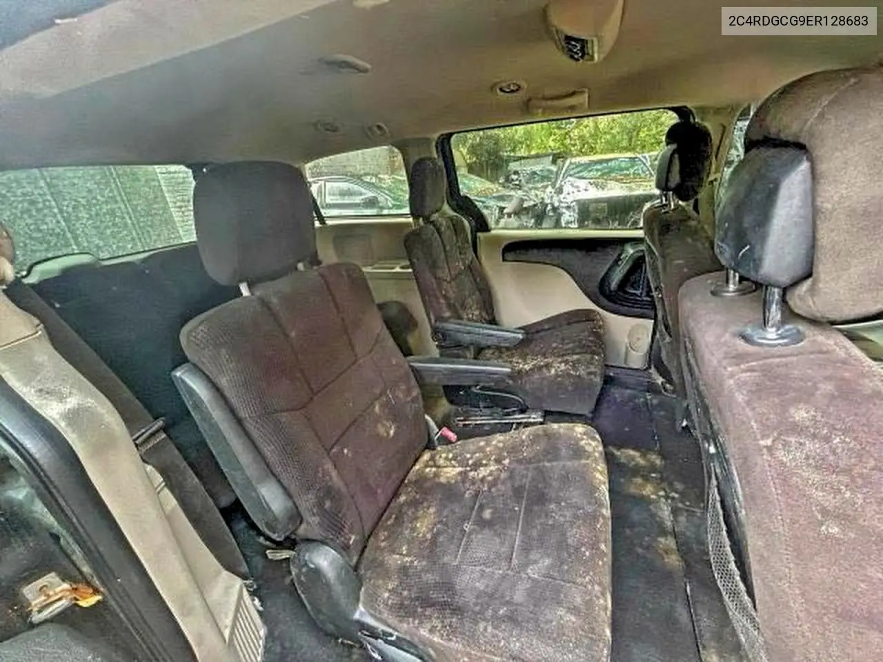 2C4RDGCG9ER128683 2014 Dodge Grand Caravan Sxt
