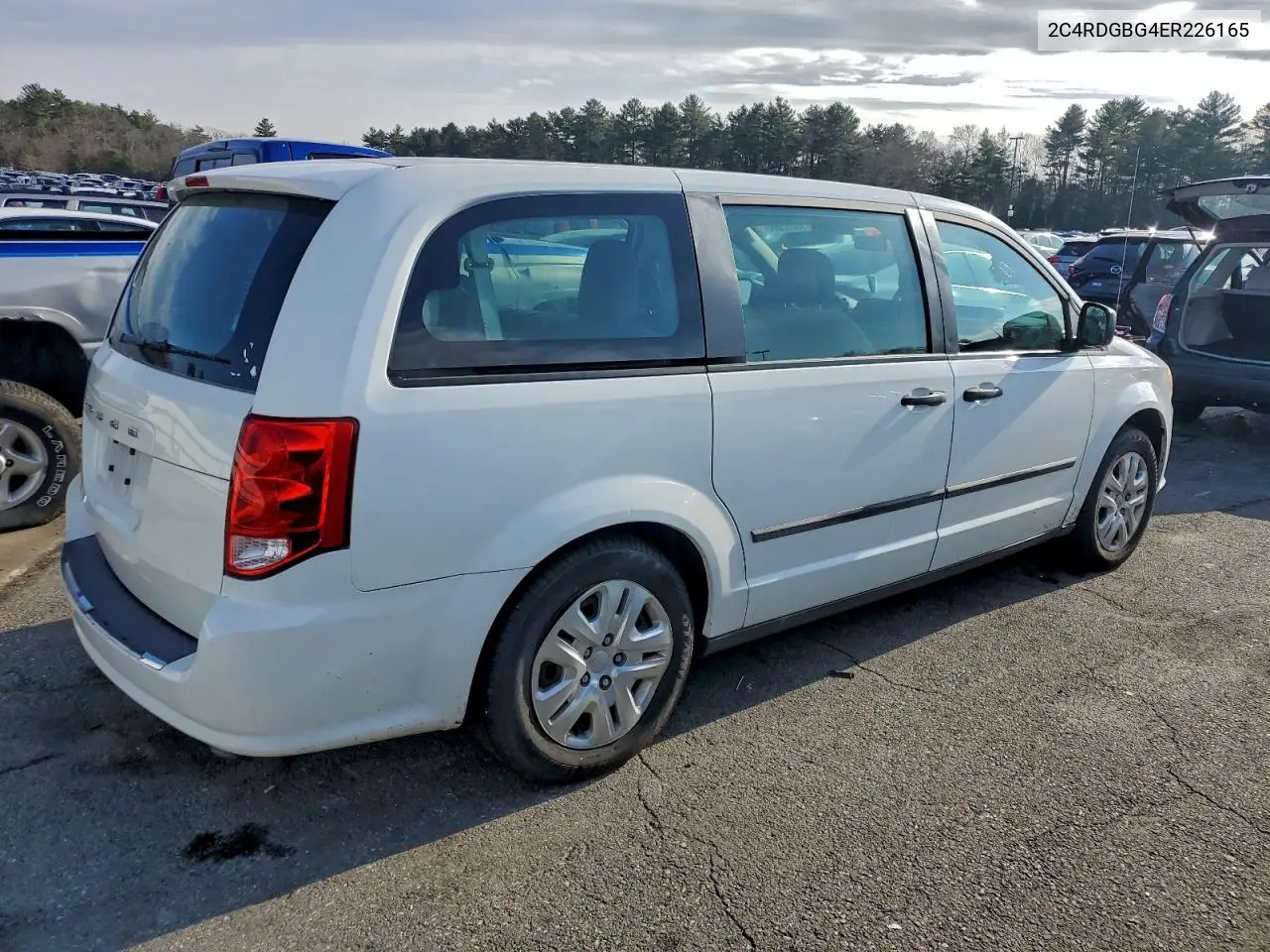 2C4RDGBG4ER226165 2014 Dodge Grand Caravan Se