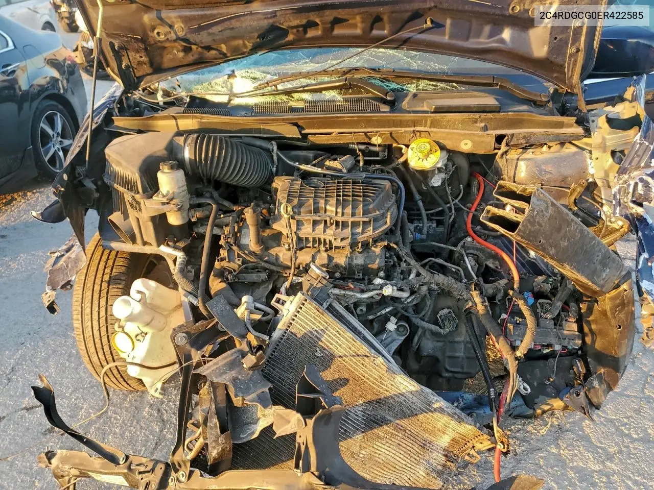 2C4RDGCG0ER422585 2014 Dodge Grand Caravan Sxt