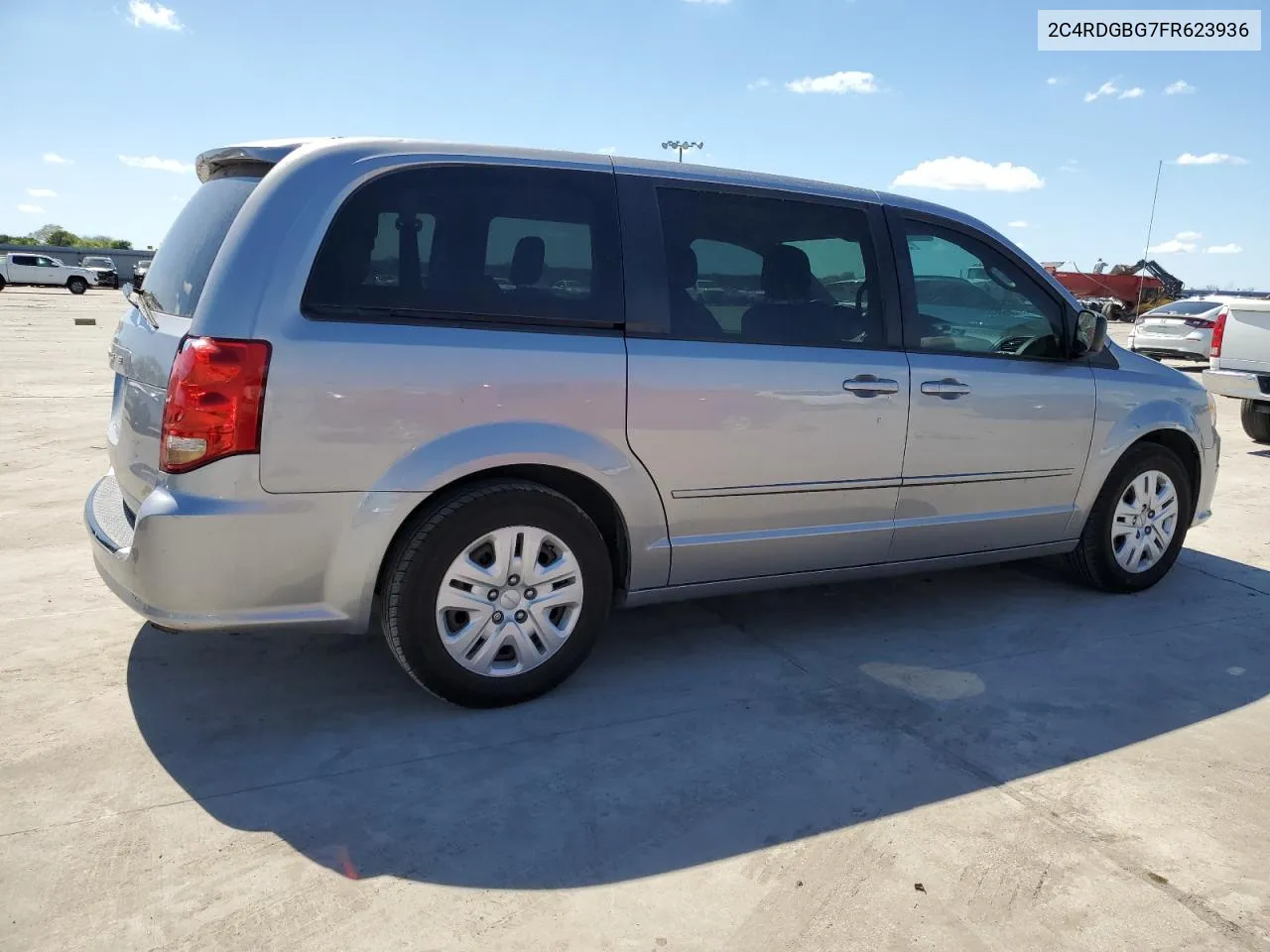 2C4RDGBG7FR623936 2015 Dodge Grand Caravan Se