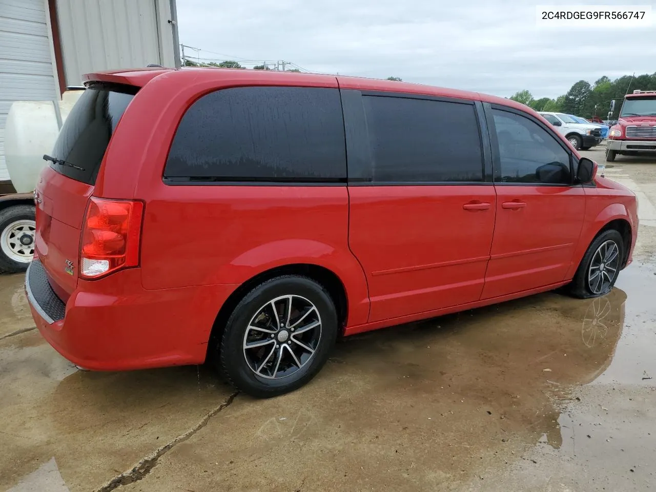 2015 Dodge Grand Caravan R/T VIN: 2C4RDGEG9FR566747 Lot: 51364354