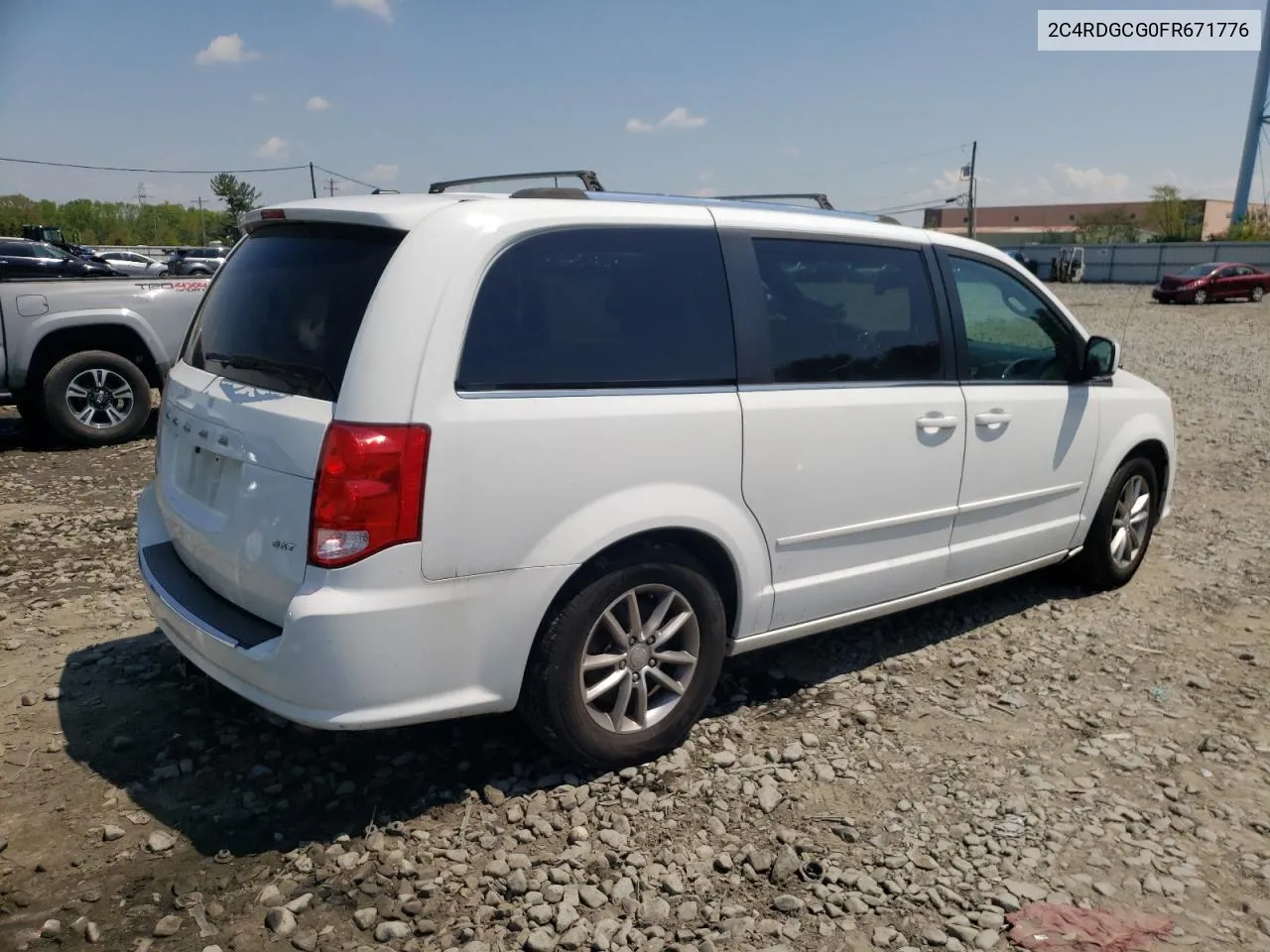 2C4RDGCG0FR671776 2015 Dodge Grand Caravan Sxt