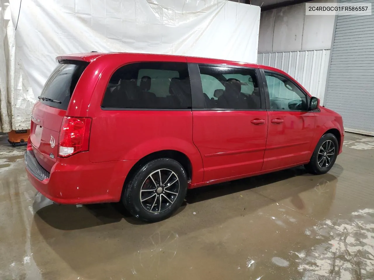 2C4RDGCG1FR586557 2015 Dodge Grand Caravan Sxt