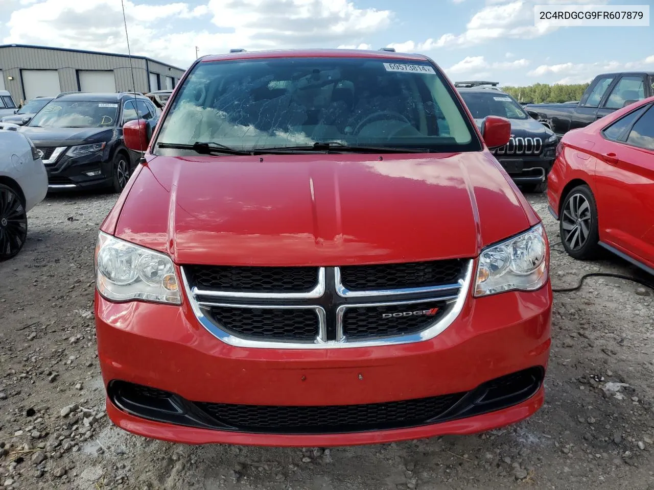 2C4RDGCG9FR607879 2015 Dodge Grand Caravan Sxt