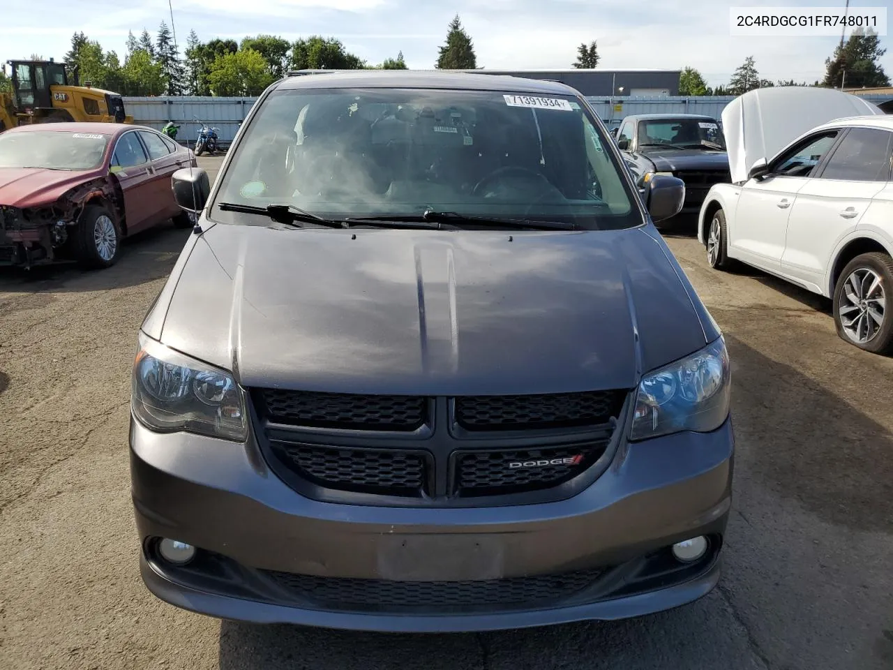 2C4RDGCG1FR748011 2015 Dodge Grand Caravan Sxt