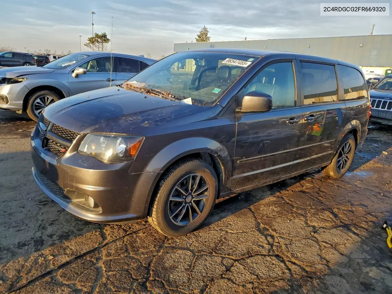 2C4RDGCG2FR669320 2015 Dodge Grand Caravan Sxt