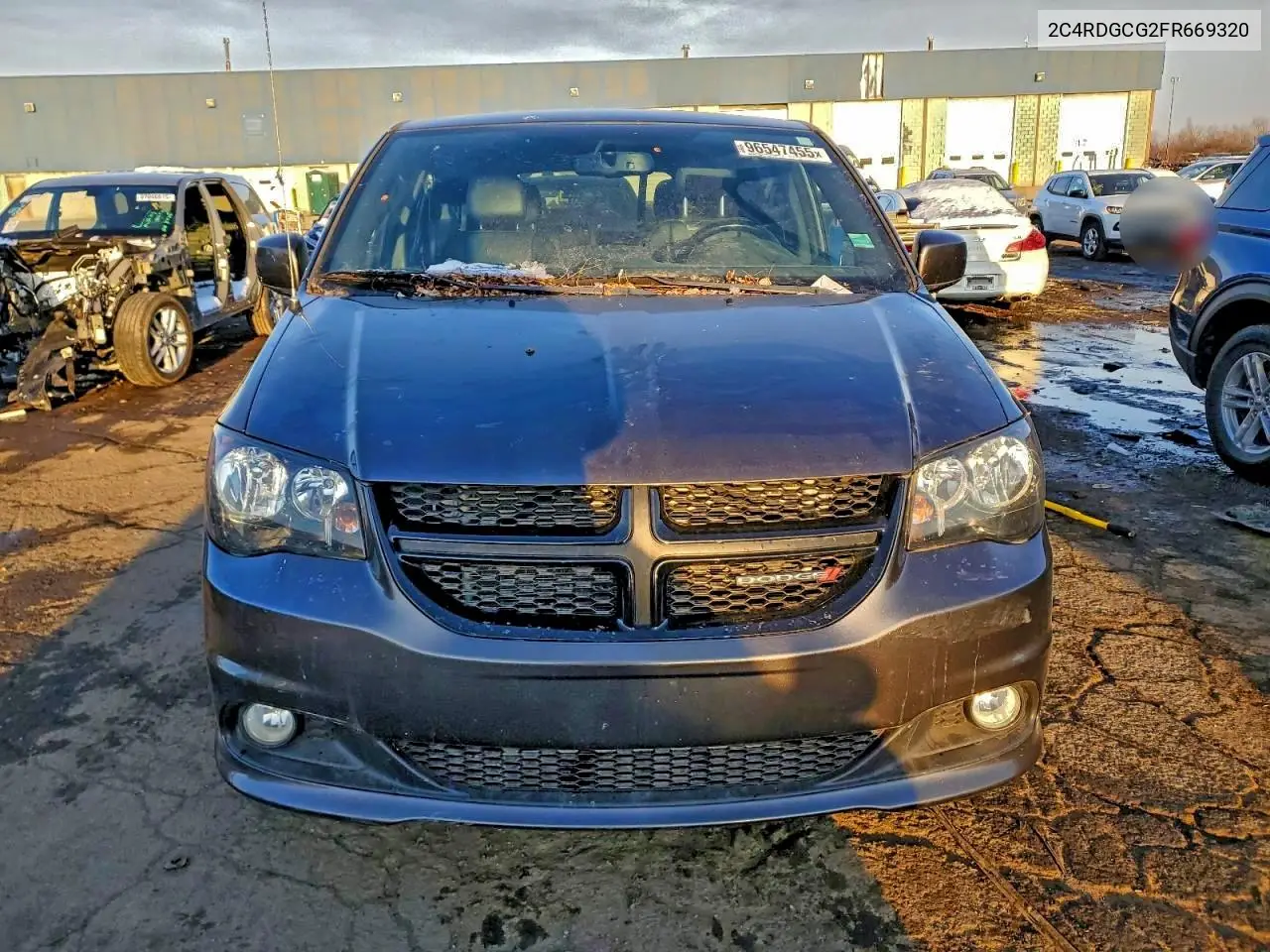 2C4RDGCG2FR669320 2015 Dodge Grand Caravan Sxt