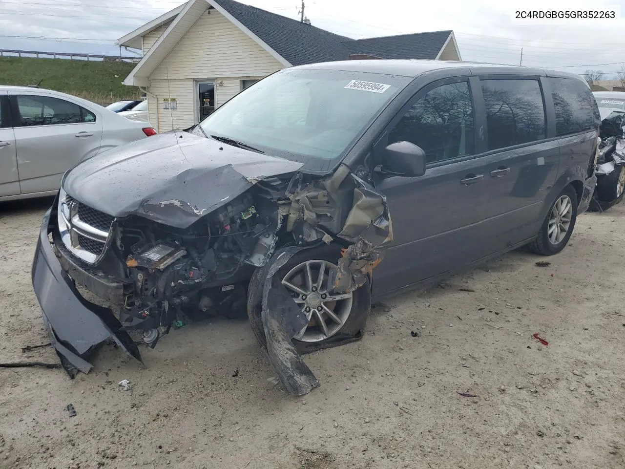 2C4RDGBG5GR352263 2016 Dodge Grand Caravan Se